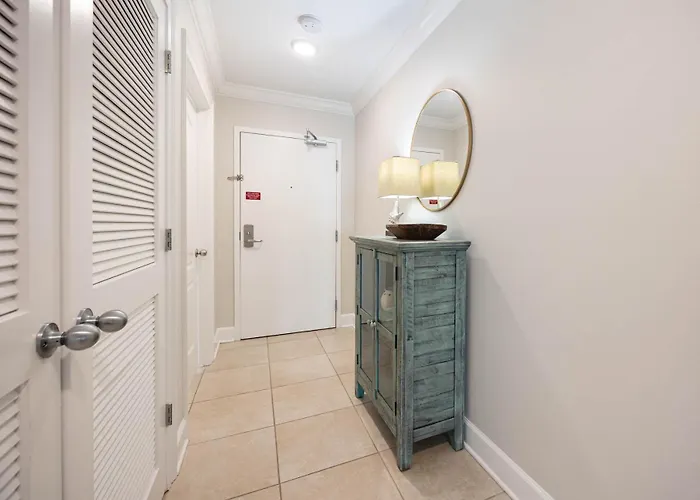Phoenix 2301 Apartment *